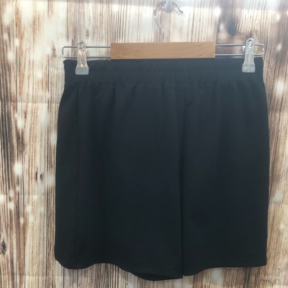 ivyrevel vilnius shorts - Picture 3 of 7